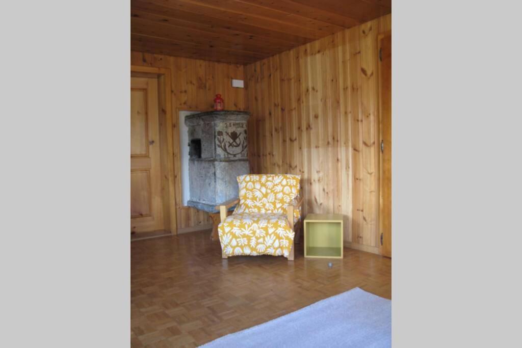 Alpia 26 - Zwei Zimmerwohnung In Traditionellem Walliser Haus Gasenried Zewnętrze zdjęcie